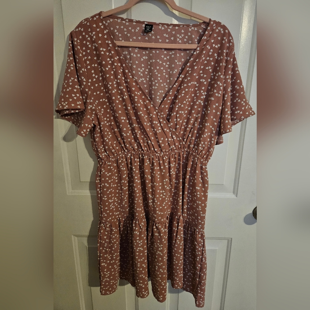 Elegant Brown Heart Print Dress